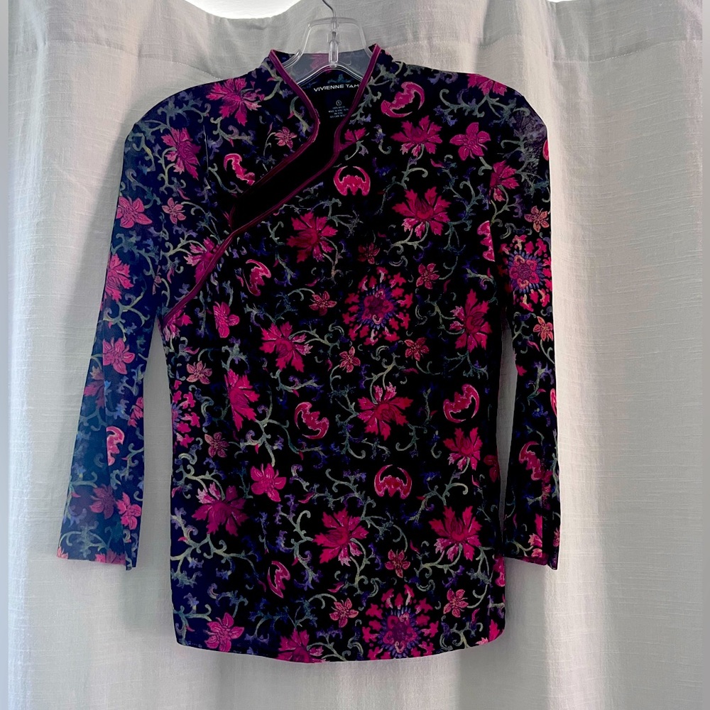 Super cute VINTAGE VIVIENNE TAM mesh long sleeved Y2K 90’s
